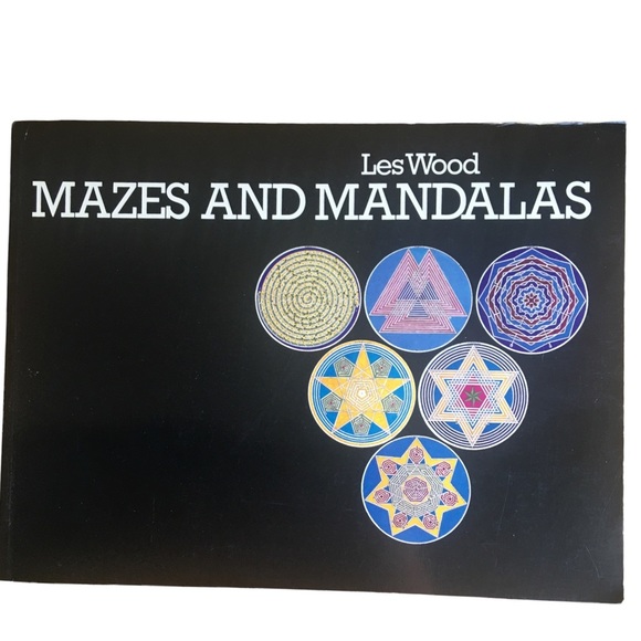 VINTAGE puzzle book mazes and mandalas by Les Wood 1981 - Picture 1 of 9